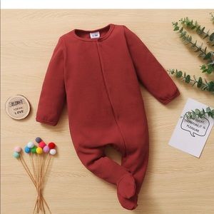 Baby Boy/Girl 95% Cotton Ribbed Long-sleeve Footed Snap Jumpsuit